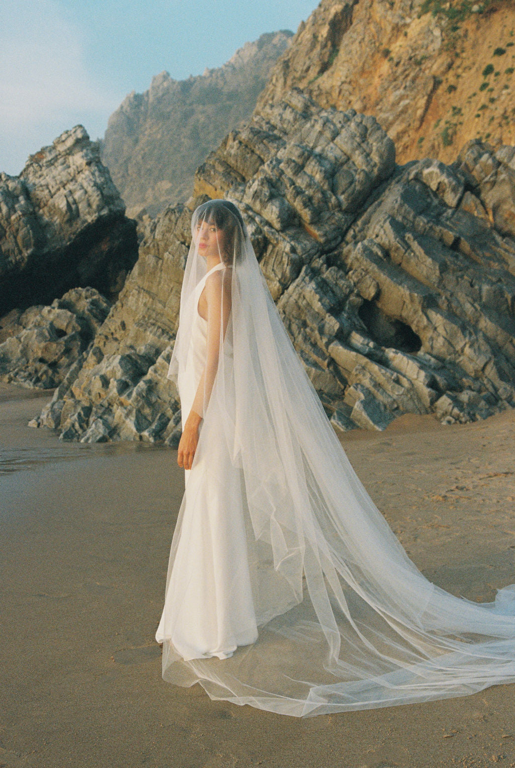 Cathedral bridal veil Natural White / Floor 73
