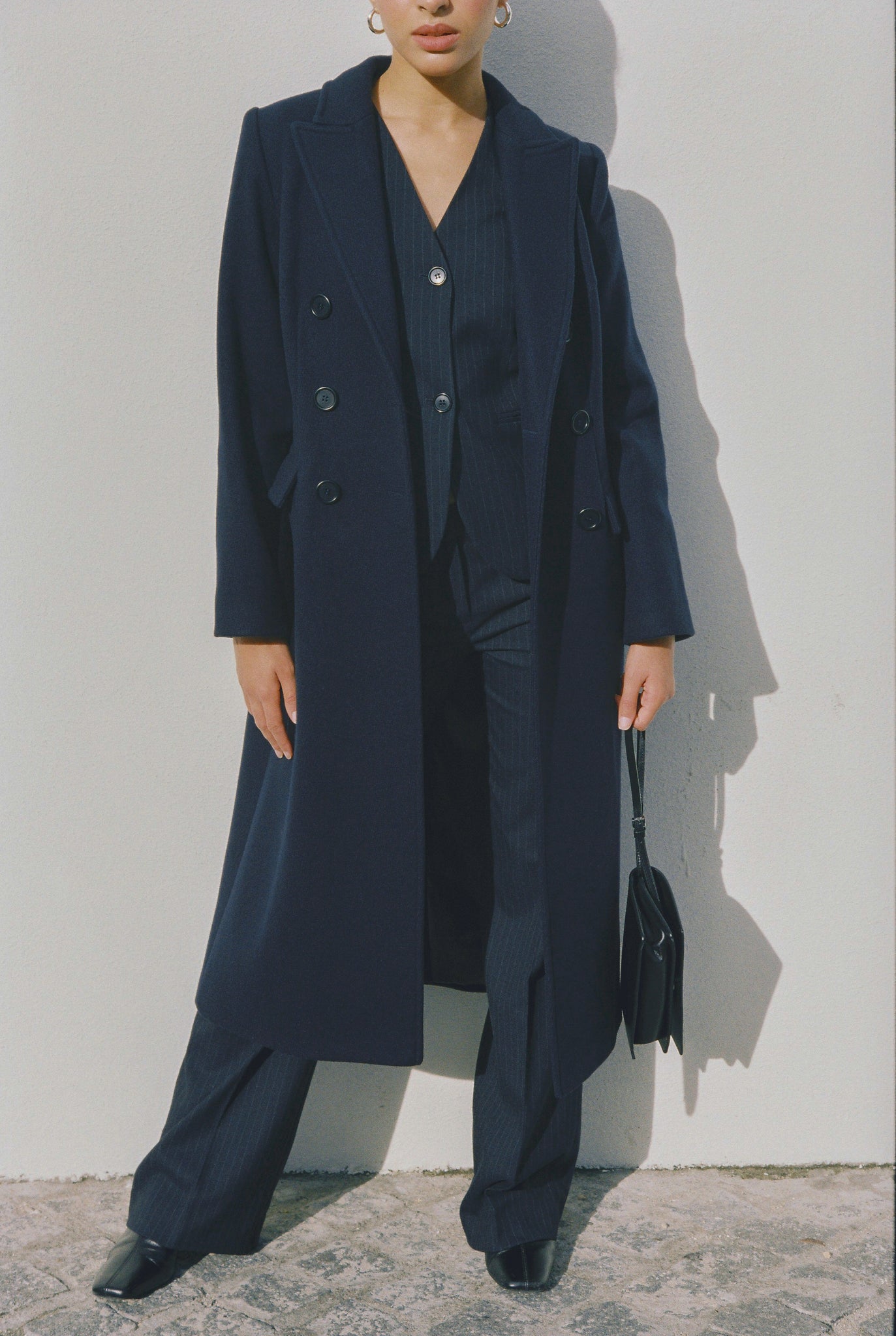 Tapered wool coat in navy blue photo 6