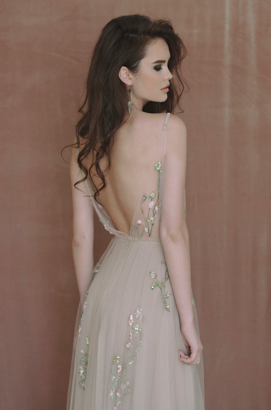 Beige bridal dress 6 US / Seashell Beige bridal dress 6 US / Seashell