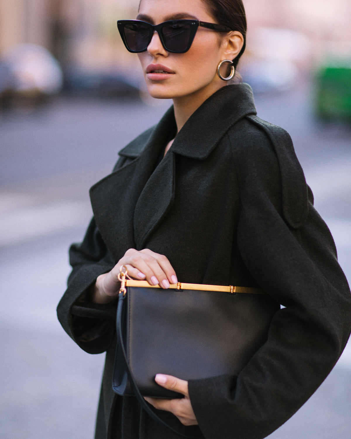 Autumn Trench Coat: Elevating Women’s Outerwear This Season