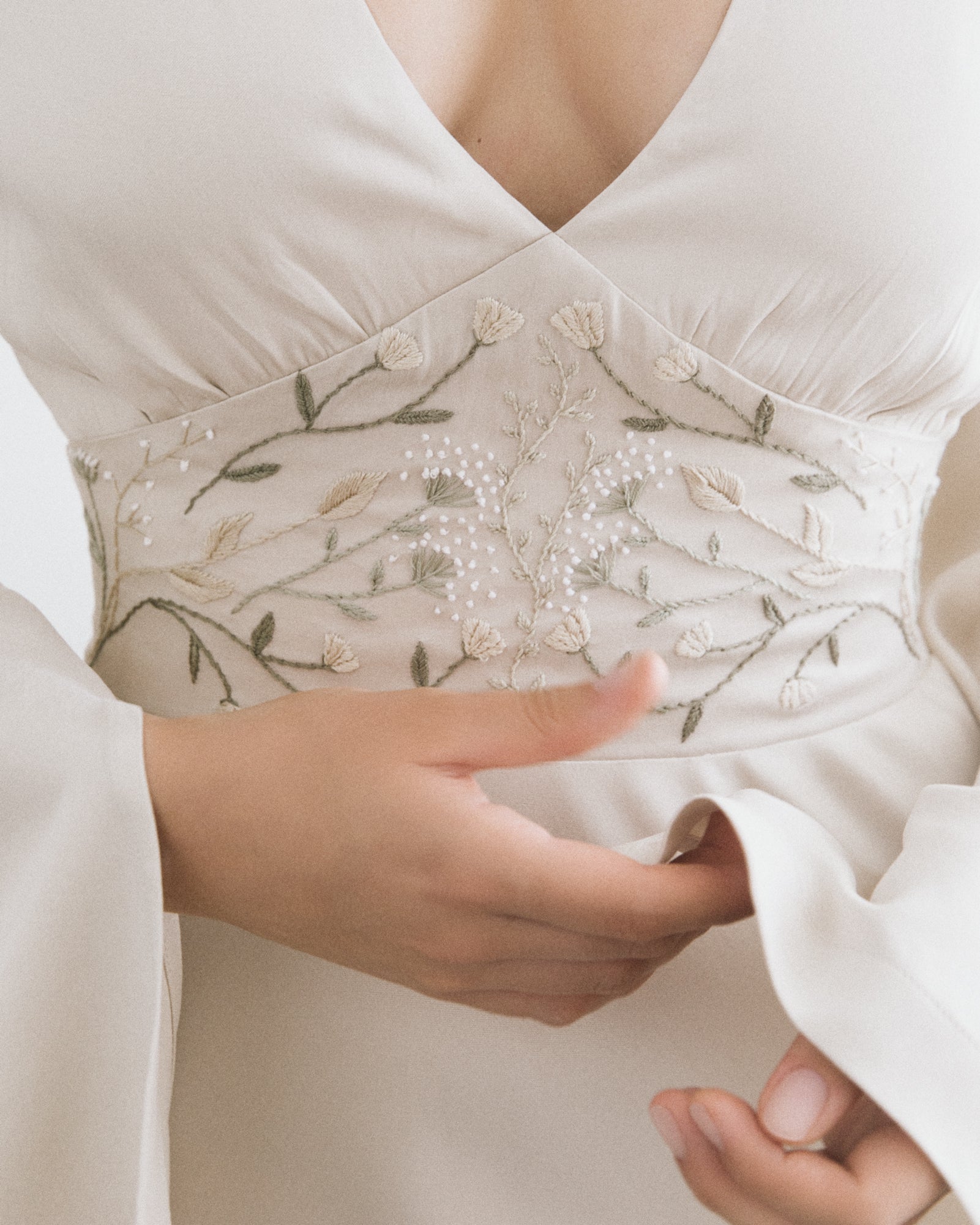 silk wedding dress with sleeves Silk wedding dress long sleeve 6 US / Cold Ivory