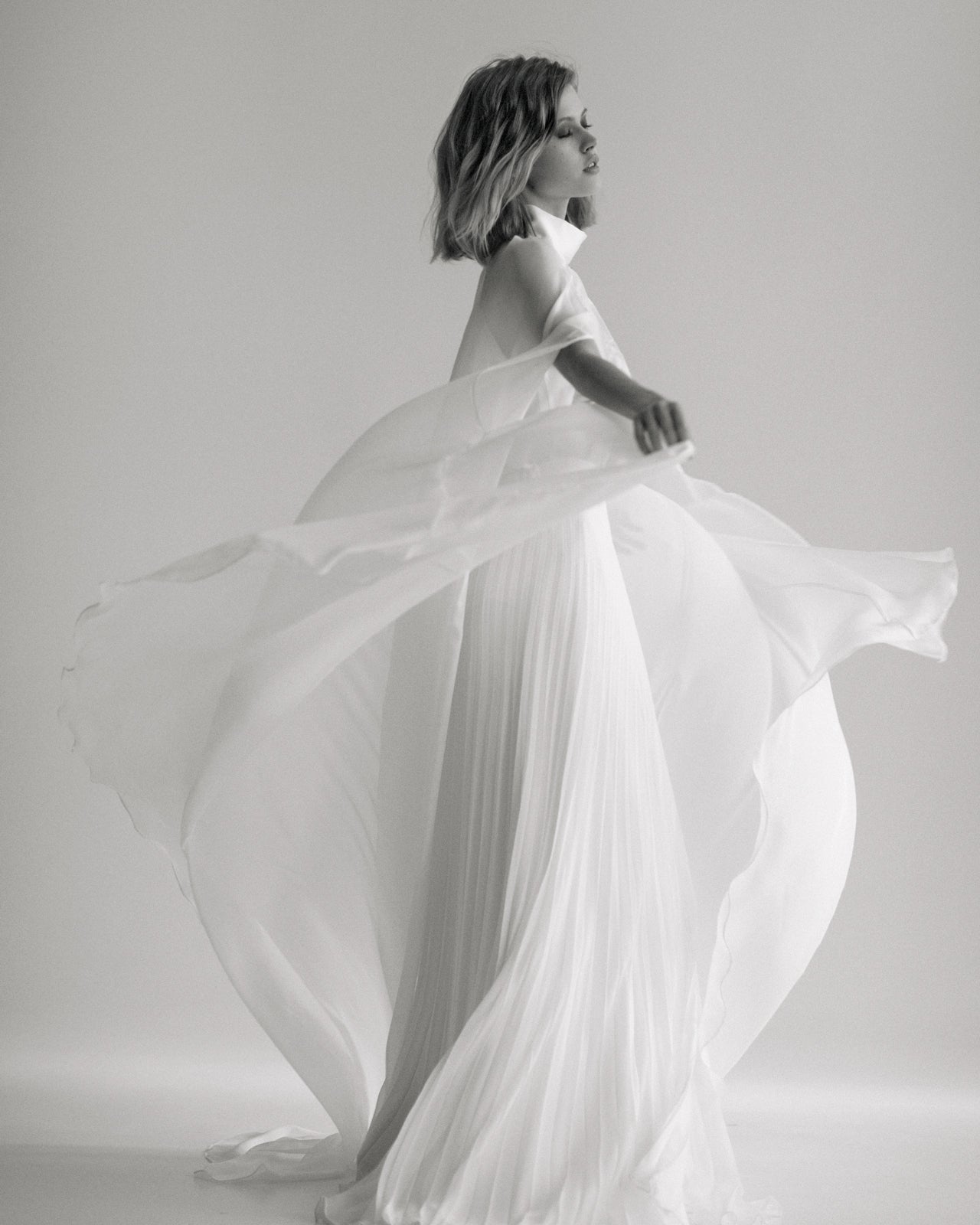 Wedding cape made of transparent chiffon photo 3