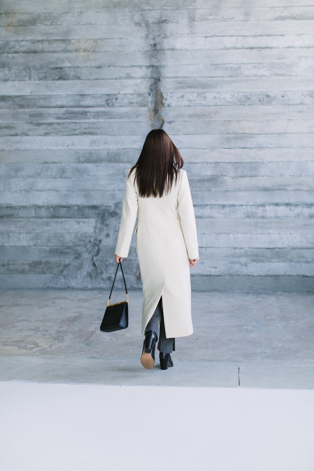 Wool tapered coat in ivory photo 10