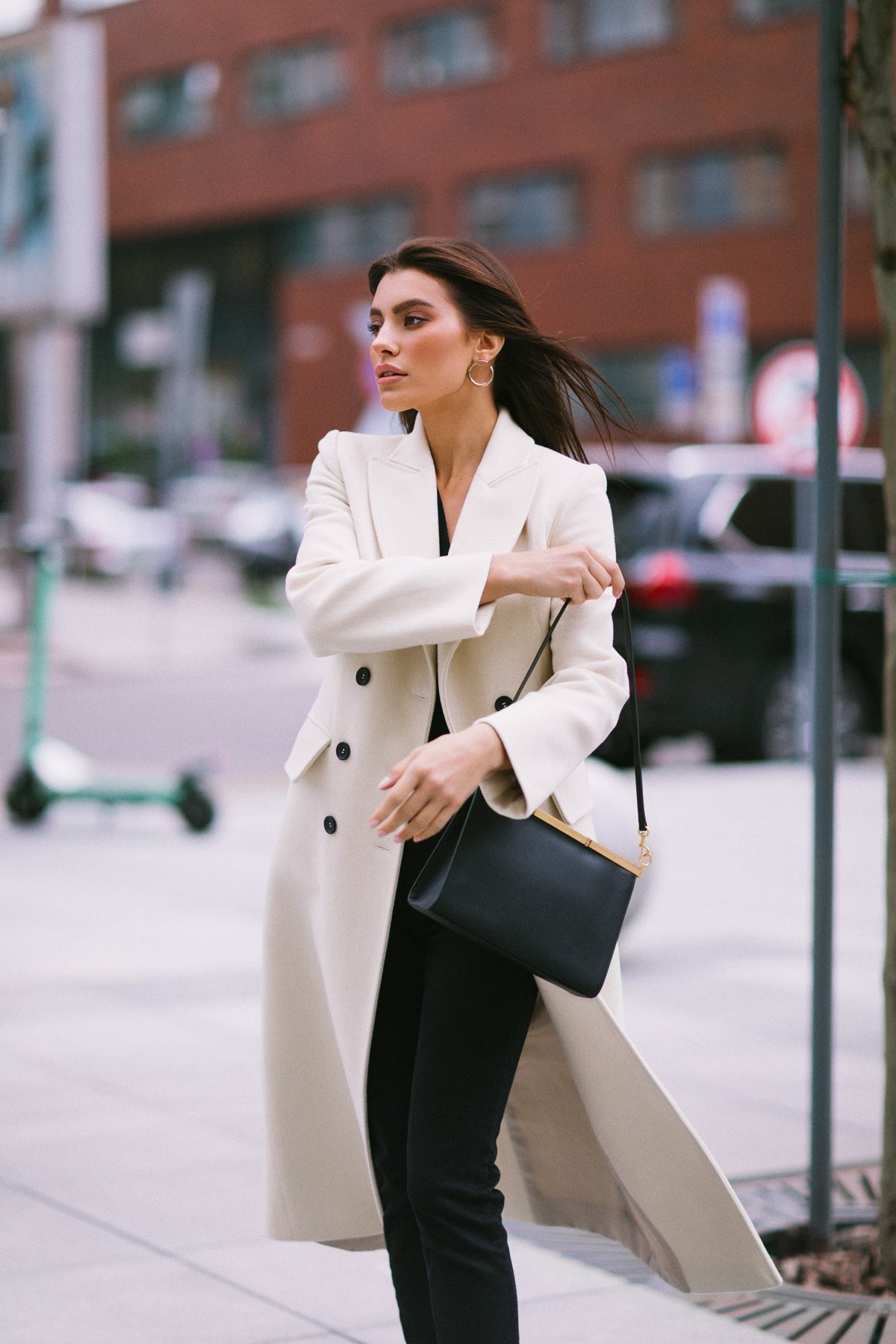 Wool tapered coat in ivory photo 6