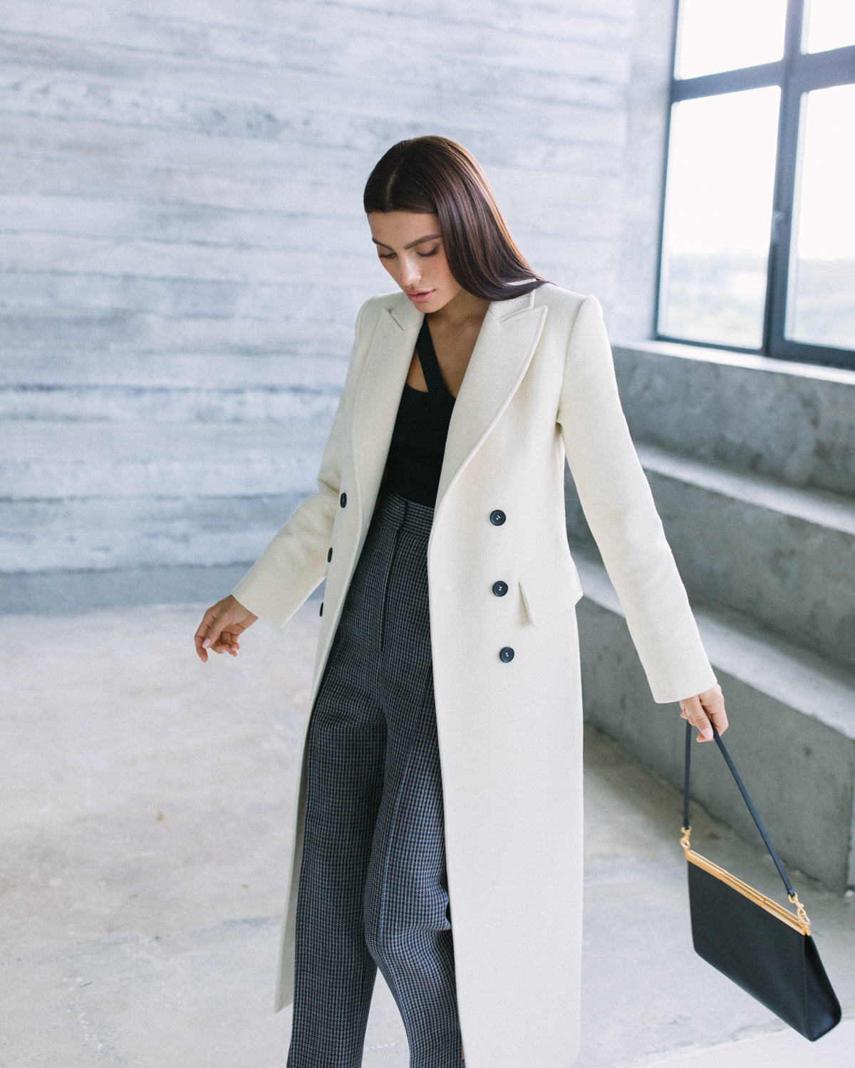 Wool tapered coat in ivory photo 8