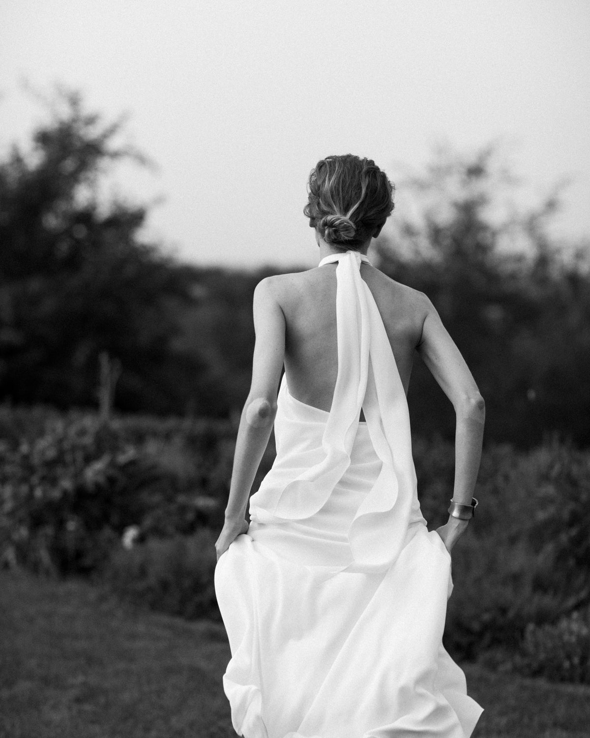 Silk halter neck wedding dress 12 US / Natural White Silk halter neck wedding dress 12 US / Natural White