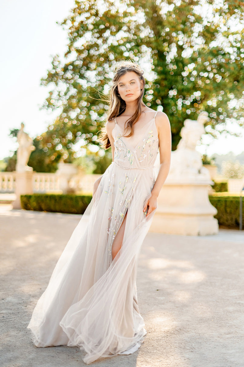 Fairy princess wedding dress 8 US / Seashell