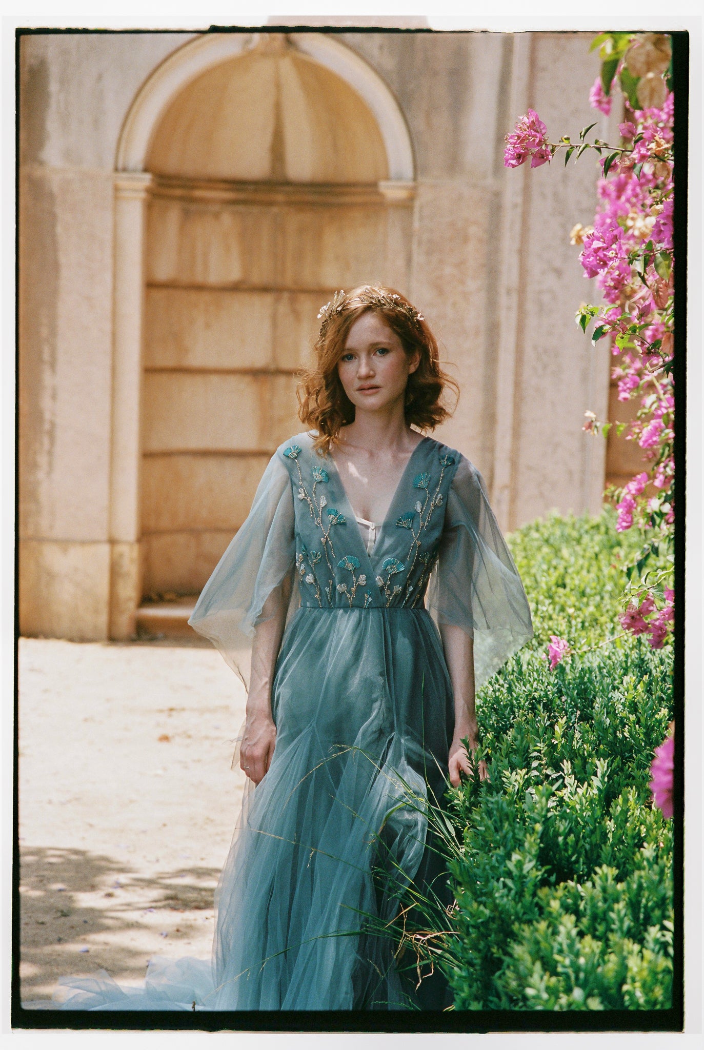 Pale Blue wedding gown 4 US / Pale Blue/Ash Blue Pale Blue wedding gown 4 US / Pale Blue/Ash Blue