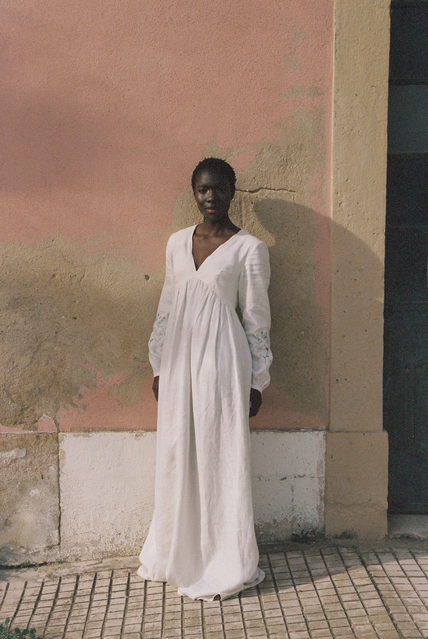 linen bridal dresses Linen bridal gown 4 US / Cold Ivory / Embroidered sleeves