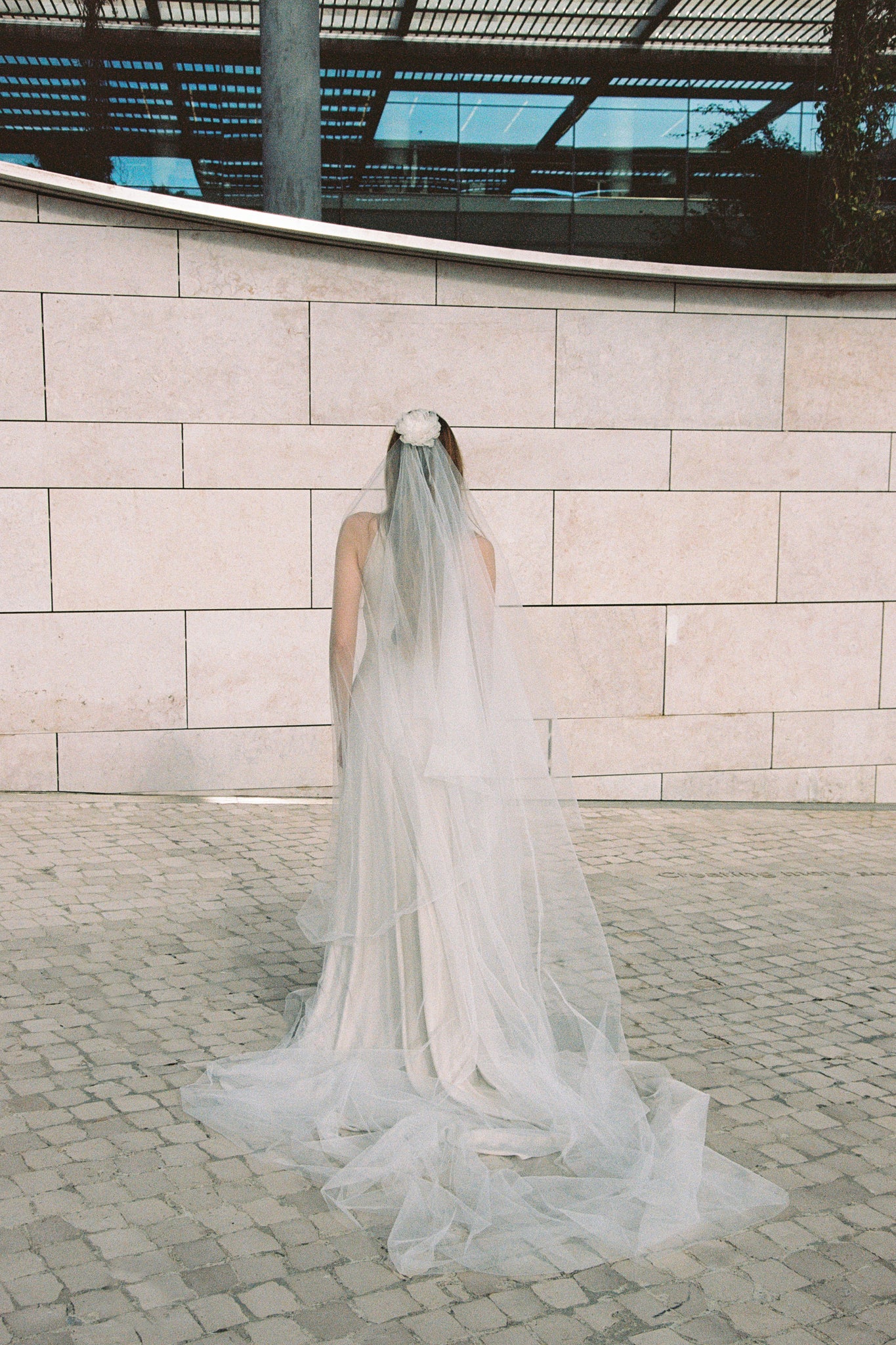 Cathedral veil with flowers photo 3