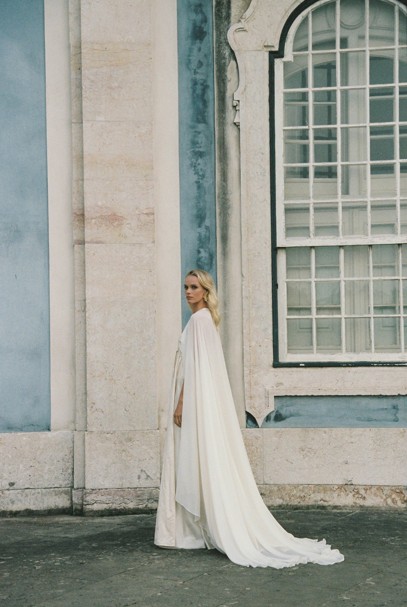 Wedding bridal cape – Sumarokova Atelier Wedding bridal cape – Sumarokova Atelier