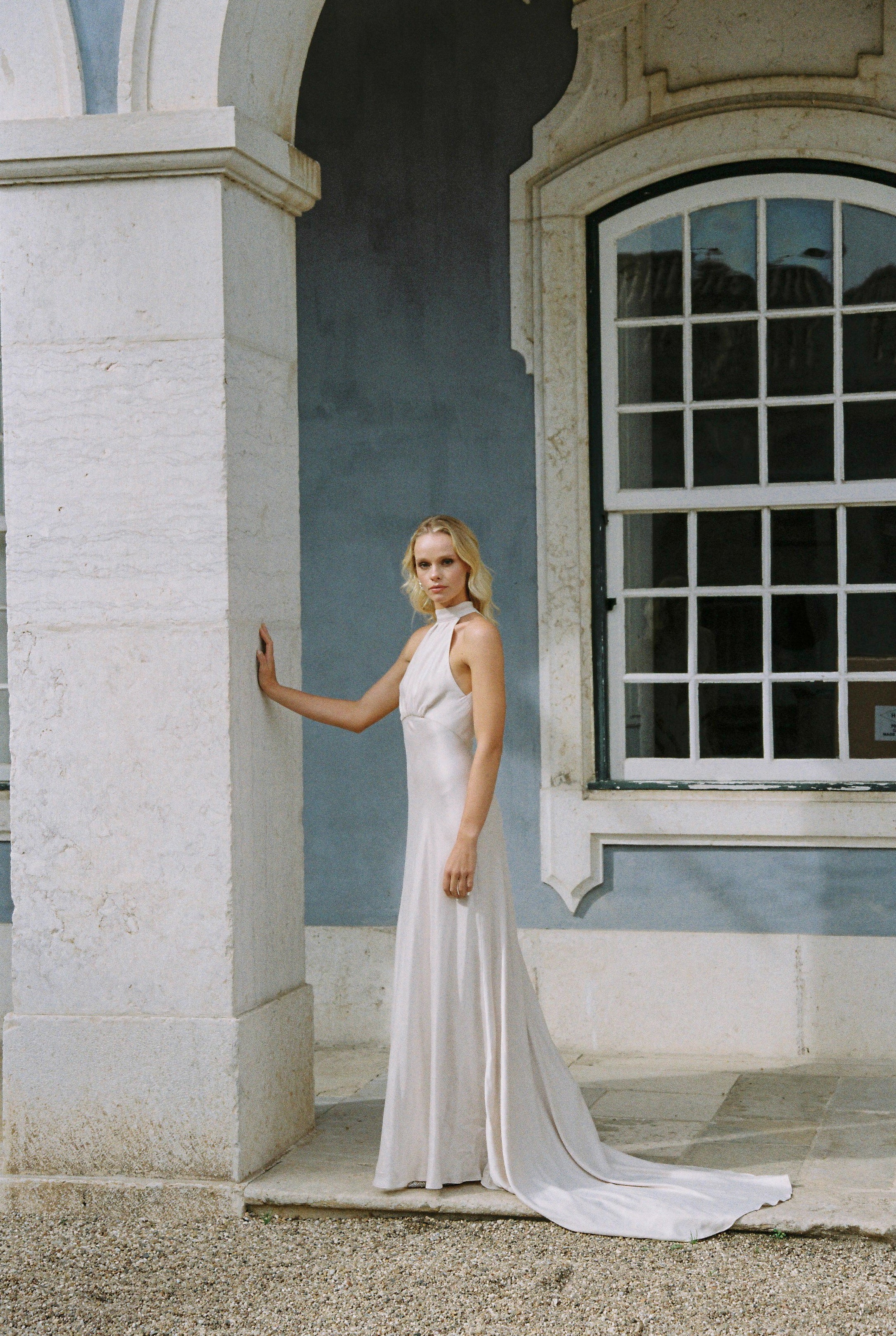 Halter neck bridal dress 6 US / Cold Ivory Halter neck bridal dress 6 US / Cold Ivory