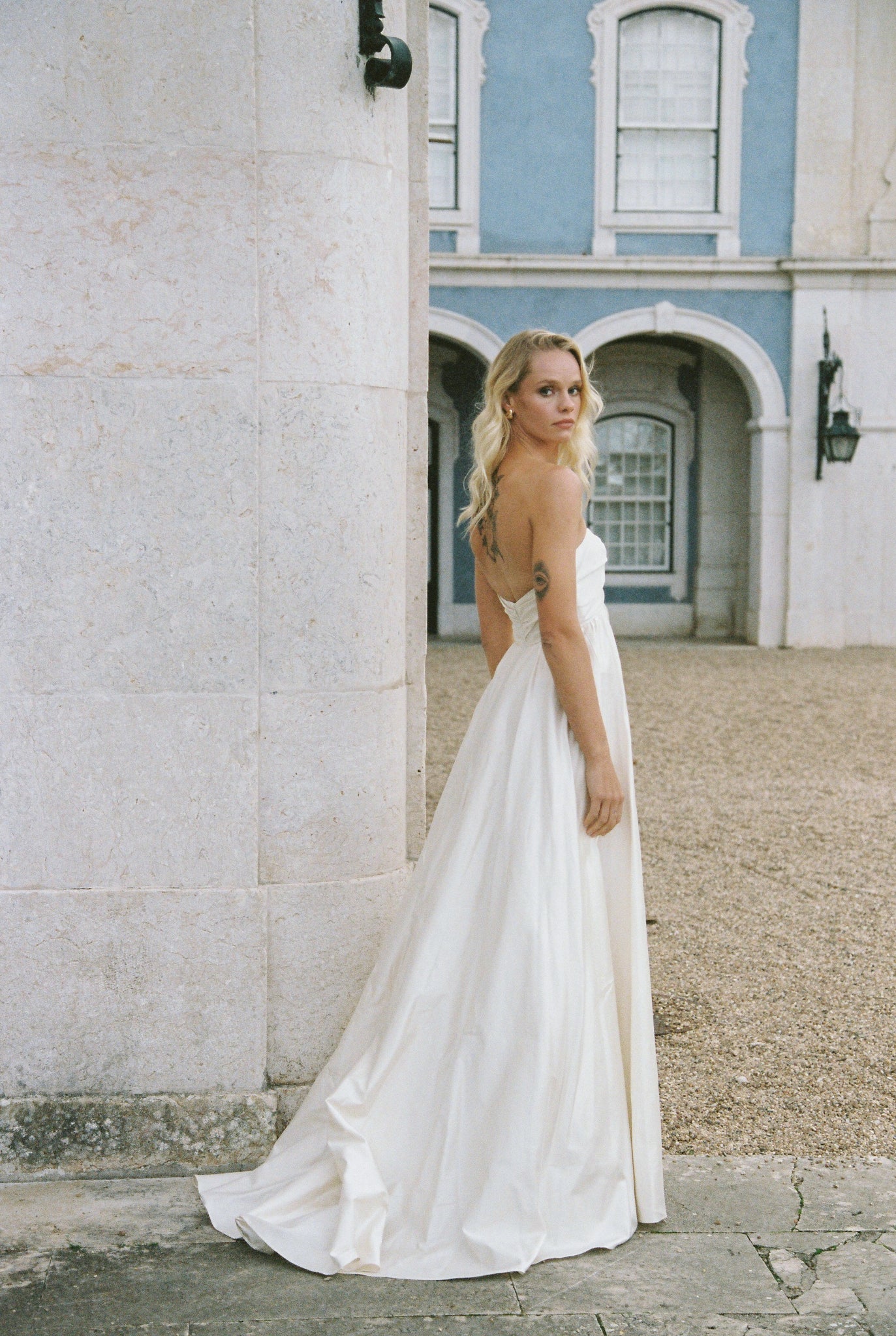 Ivory corset clearance wedding dress