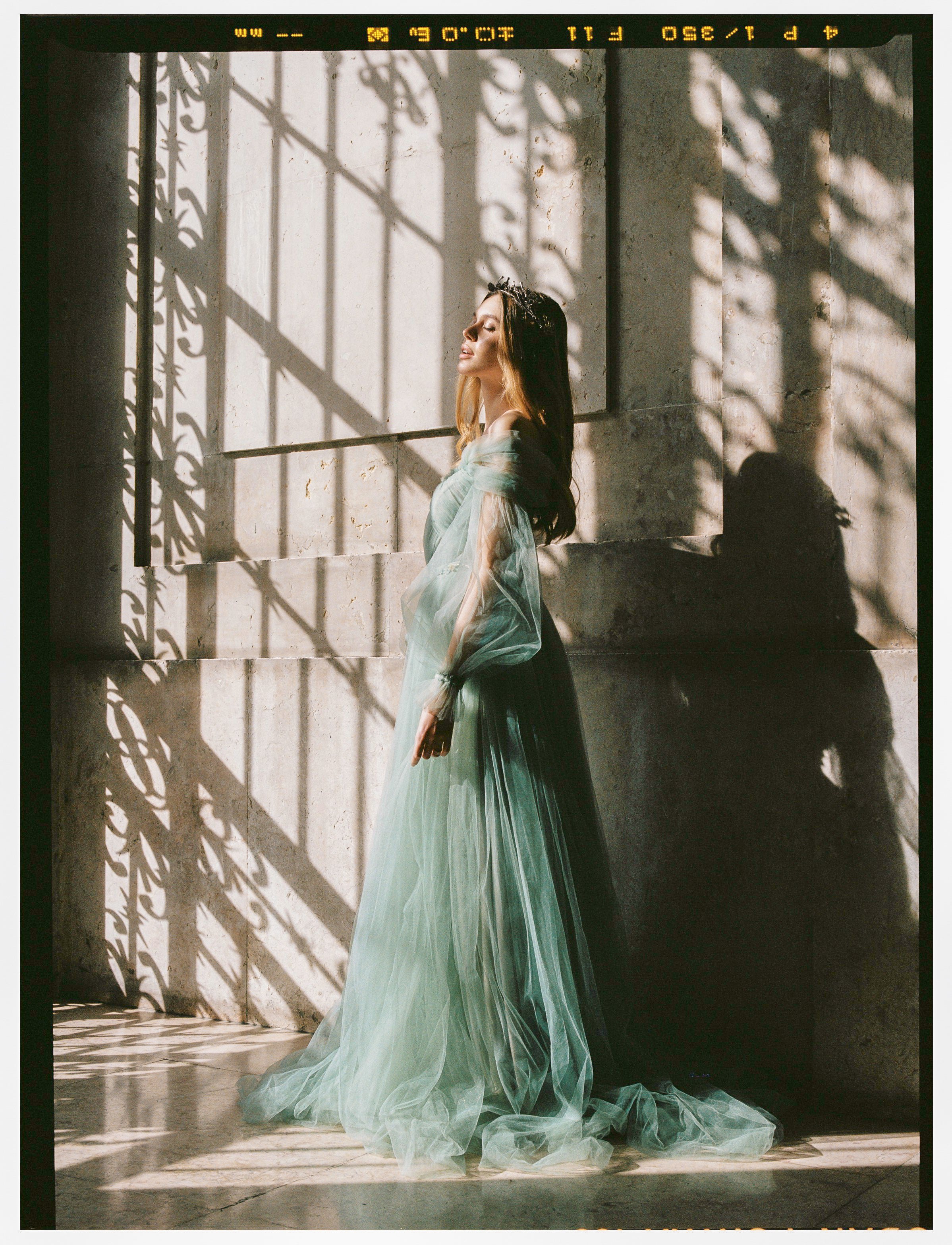 Balloon sleeve wedding dress 10 US / Sage Green Balloon sleeve wedding dress 10 US / Sage Green