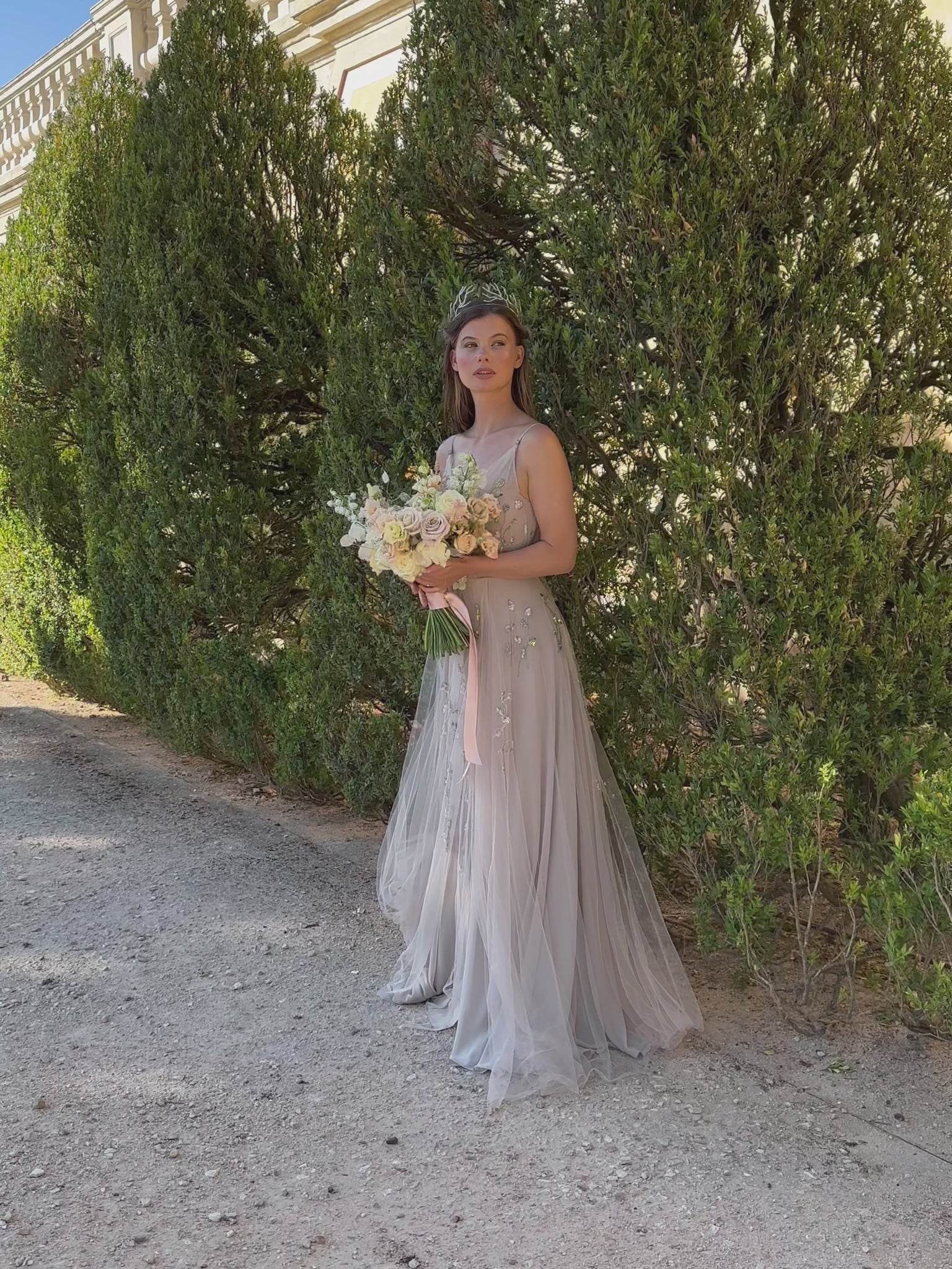 Fairy wedding dress with V-neck video