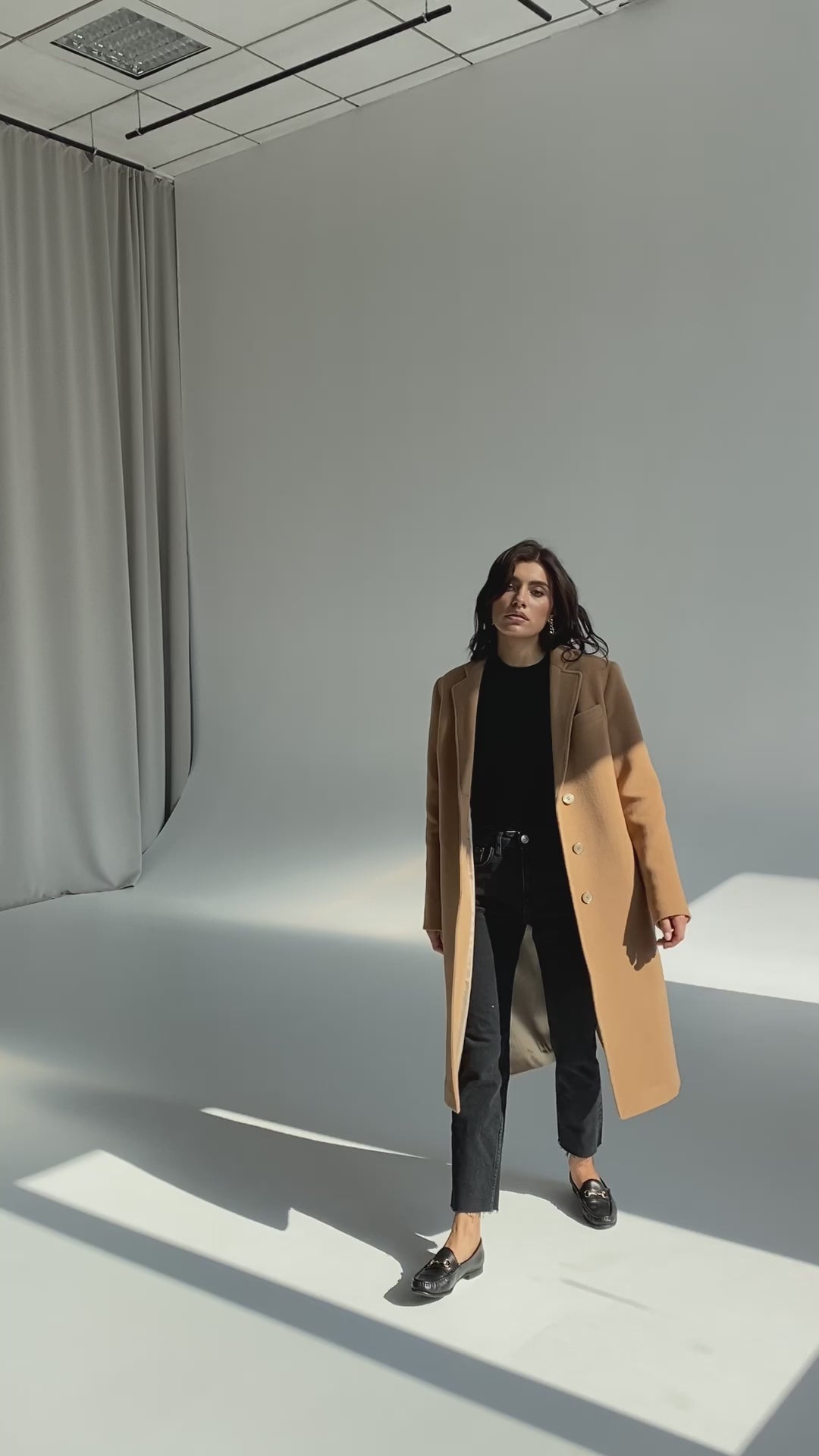 Stright tailored cashmere coat video