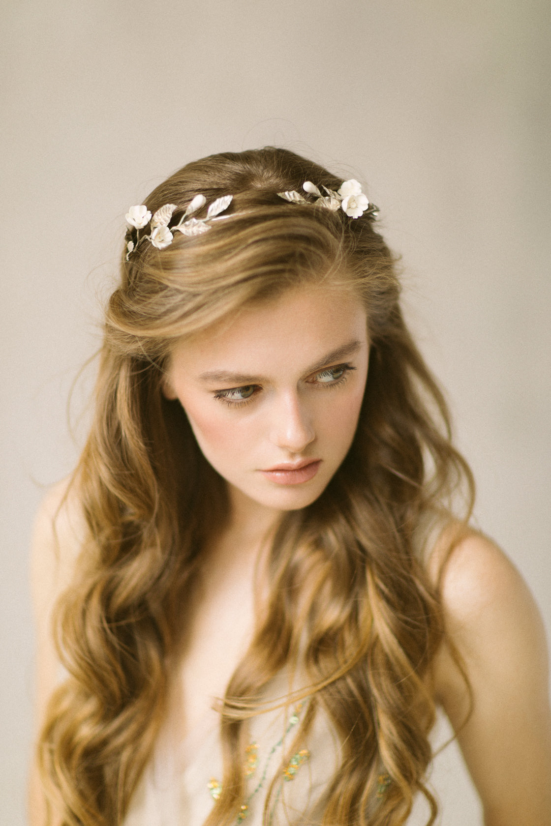 Delicate leaf flower crown photo 6