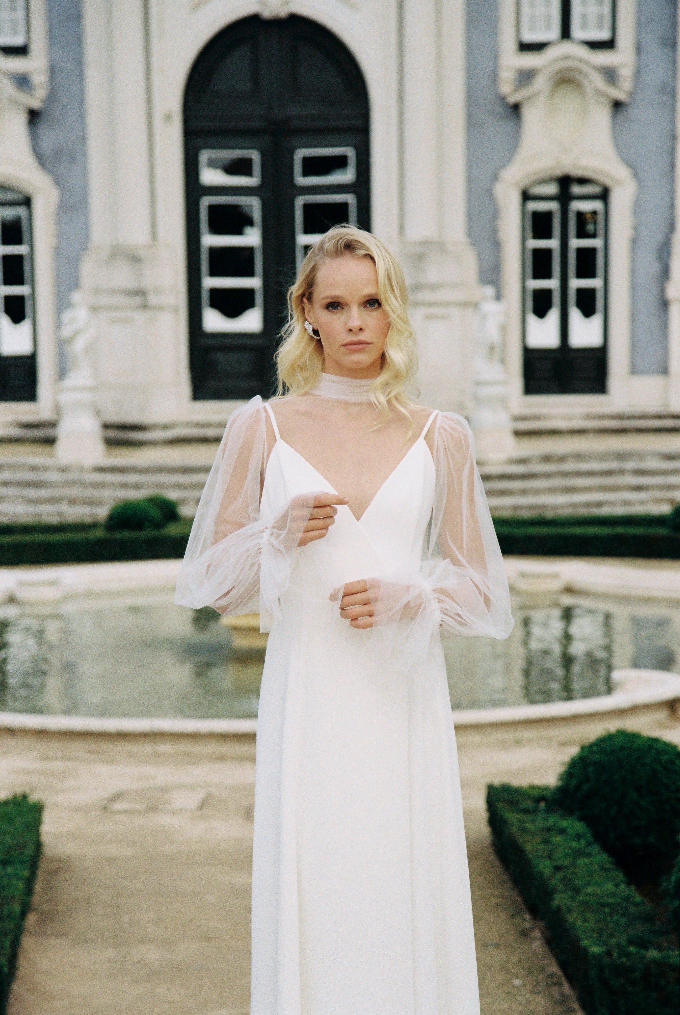 Wedding dress see through sleeves 8 US / Natural White