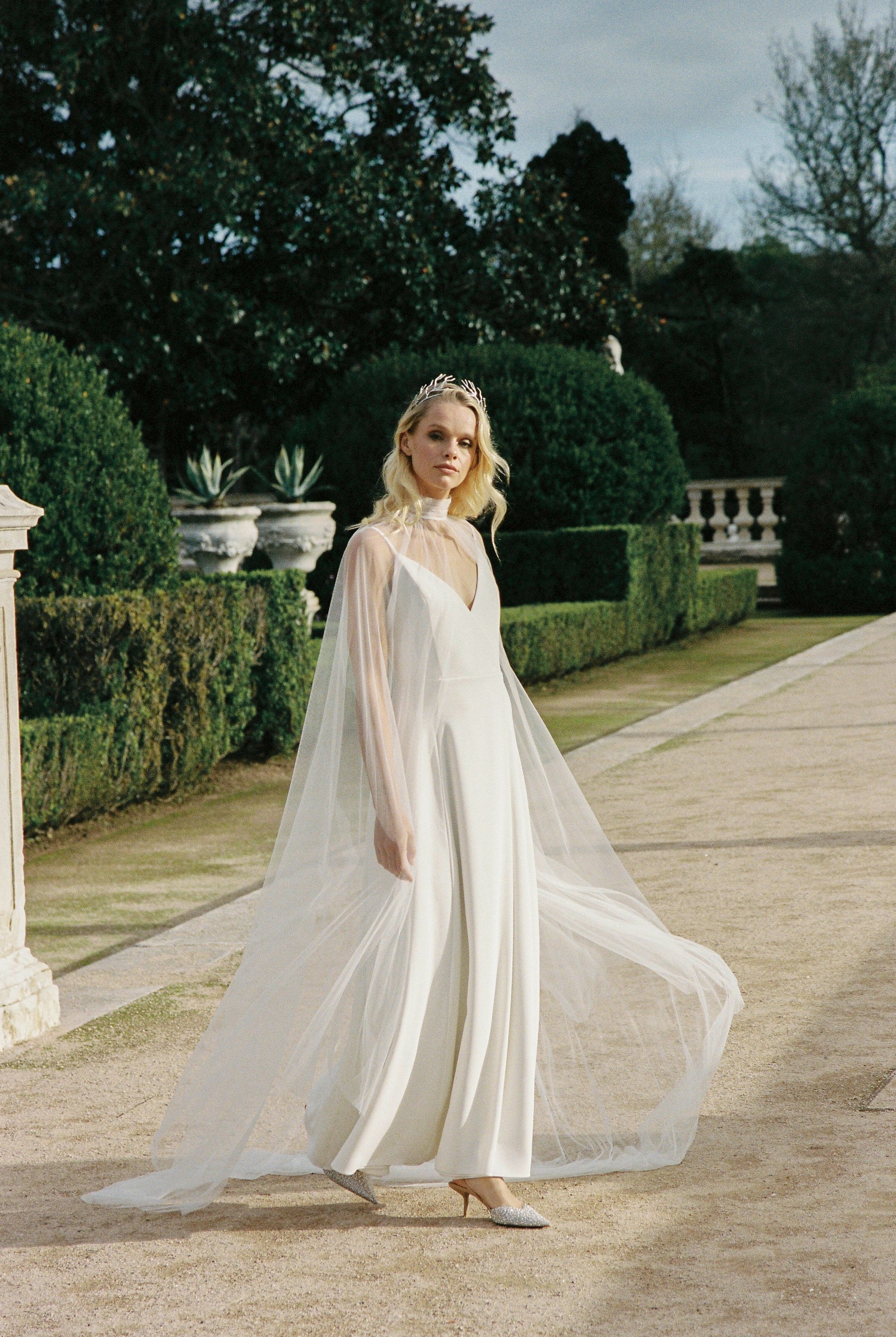 Long Bridal Capes Collection Mesh, Tulle & Chiffon Capes by Sumarokova Sumarokova Atelier Long Bridal Capes Collection Mesh, Tulle & Chiffon Capes by Sumarokova Sumarokova Atelier
