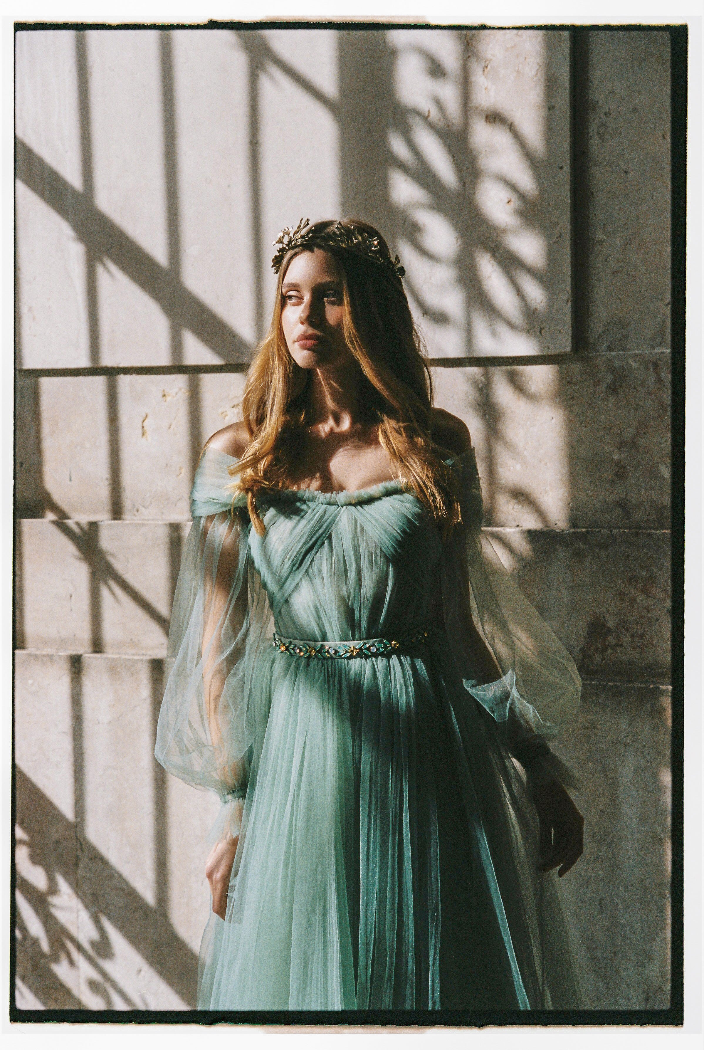 Balloon sleeve wedding dress 10 US / Sage Green