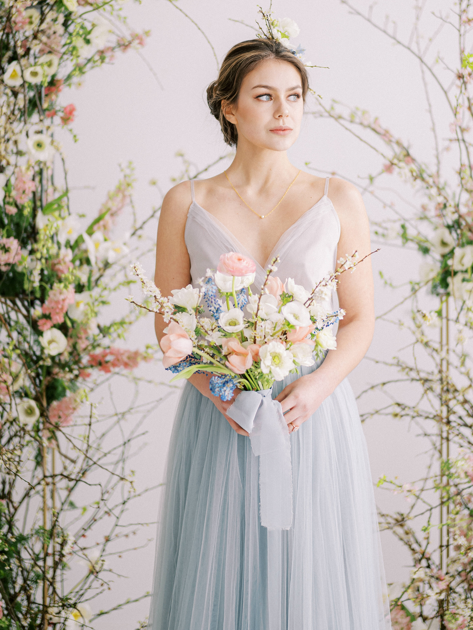 Light blue wedding dress with train and V-neckline photo 6