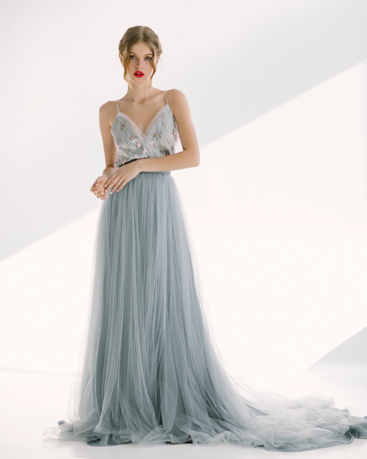 Fairytale wedding flower wedding dress 12 US / Blue Gray