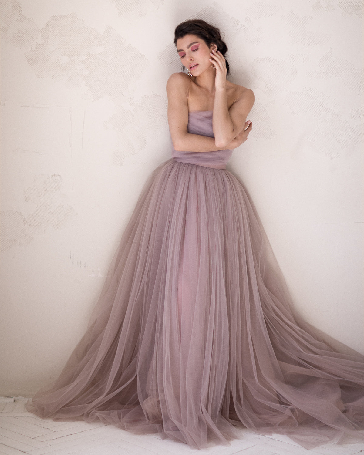 Draped purple wedding dress photo 9