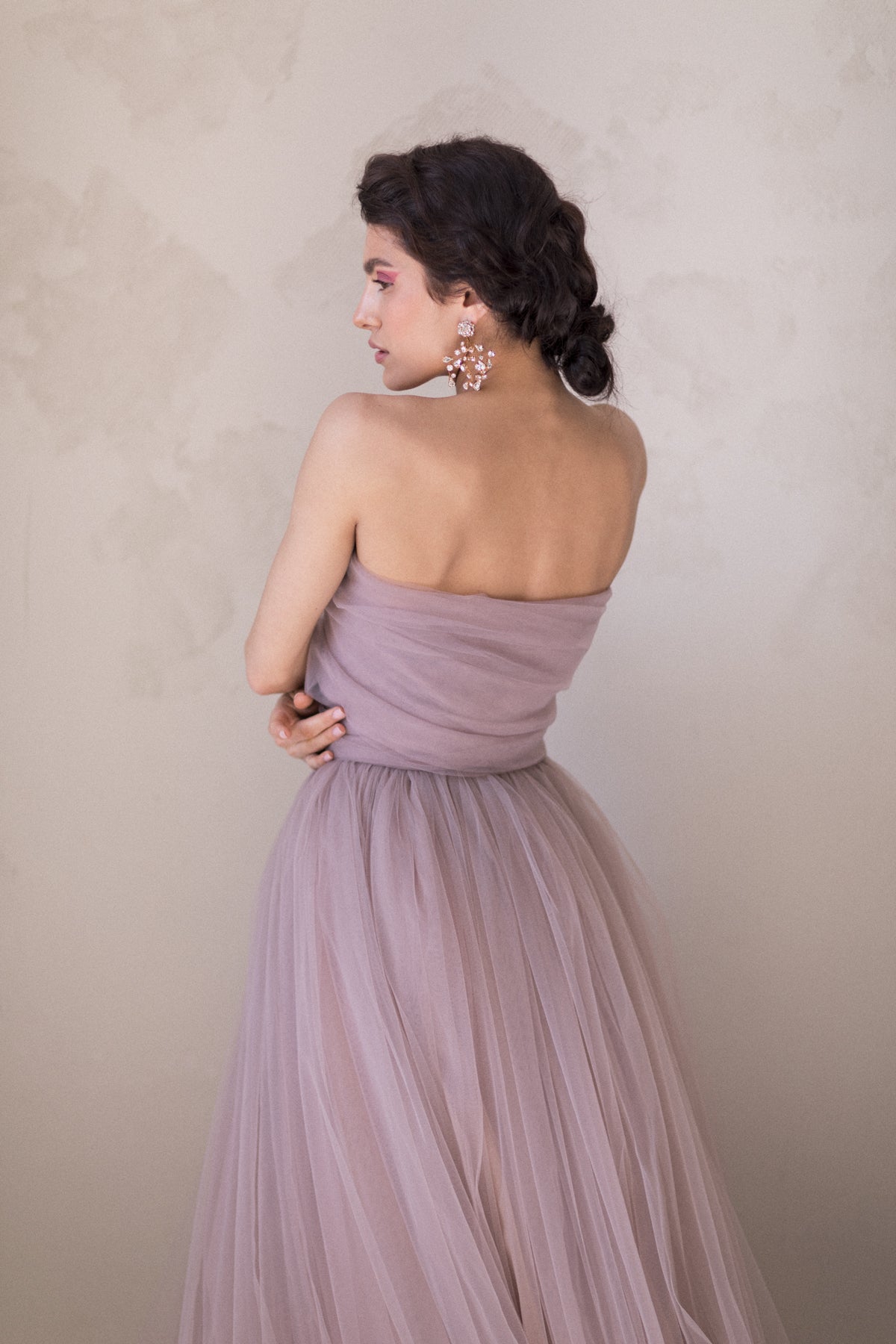 Draped purple wedding dress photo 11