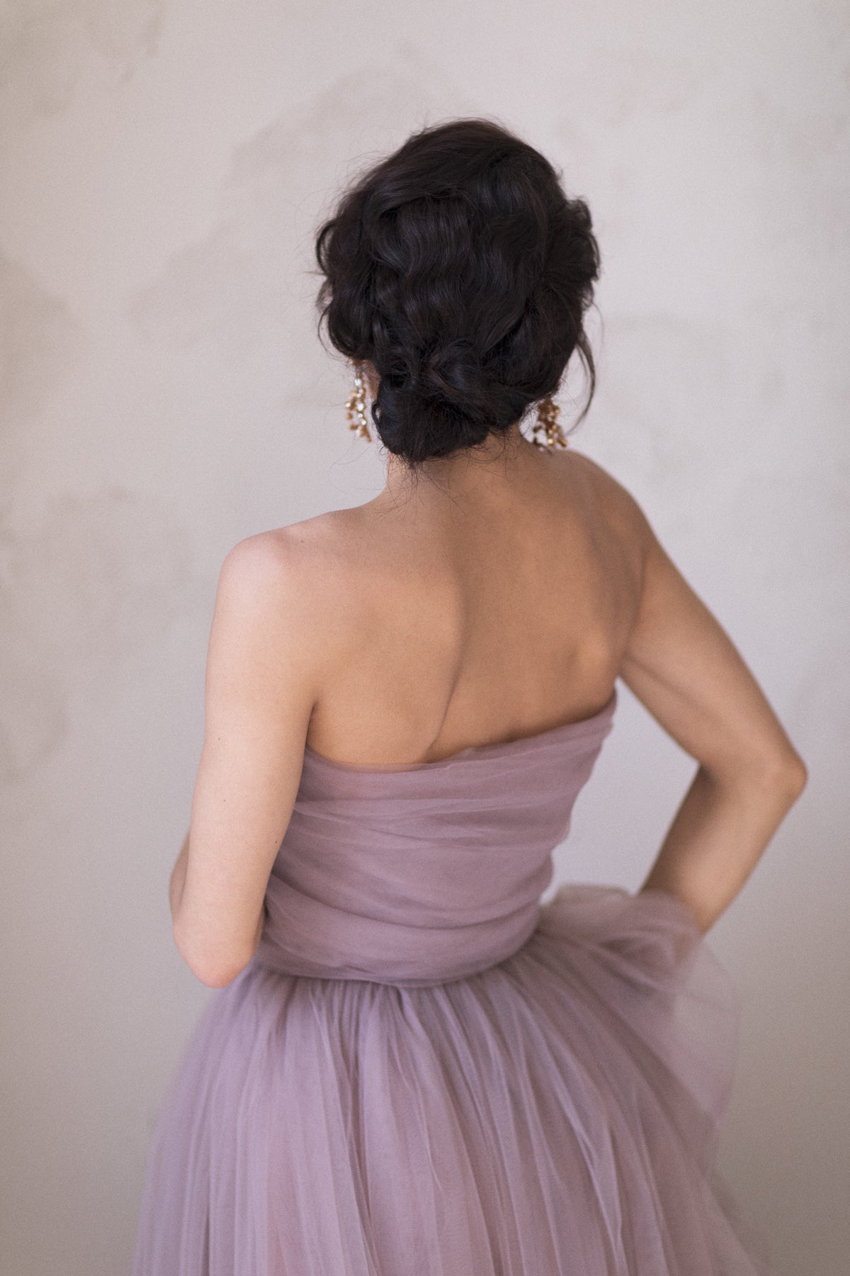 Draped purple wedding dress photo 7