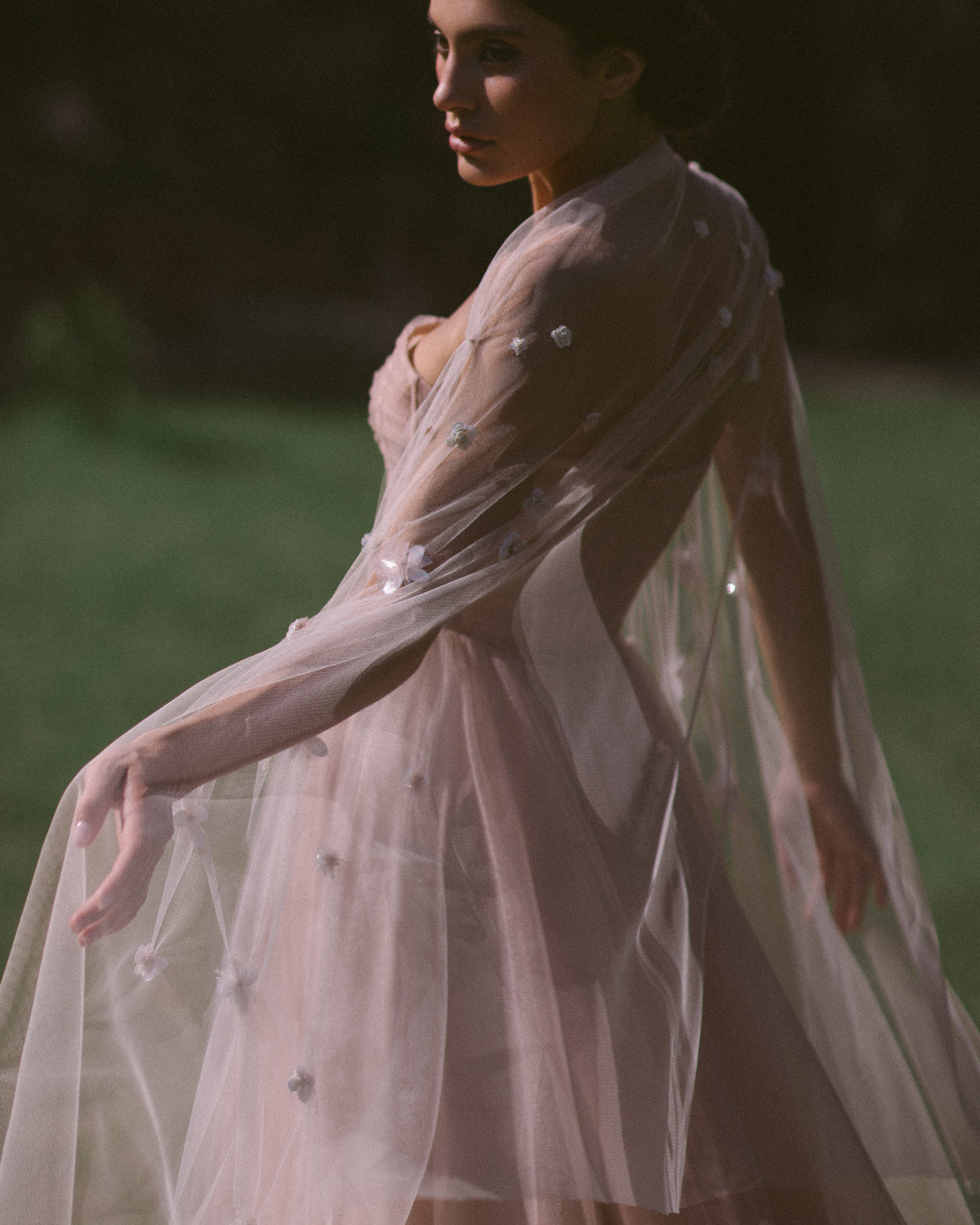 Tulle wedding dress with cape photo 7