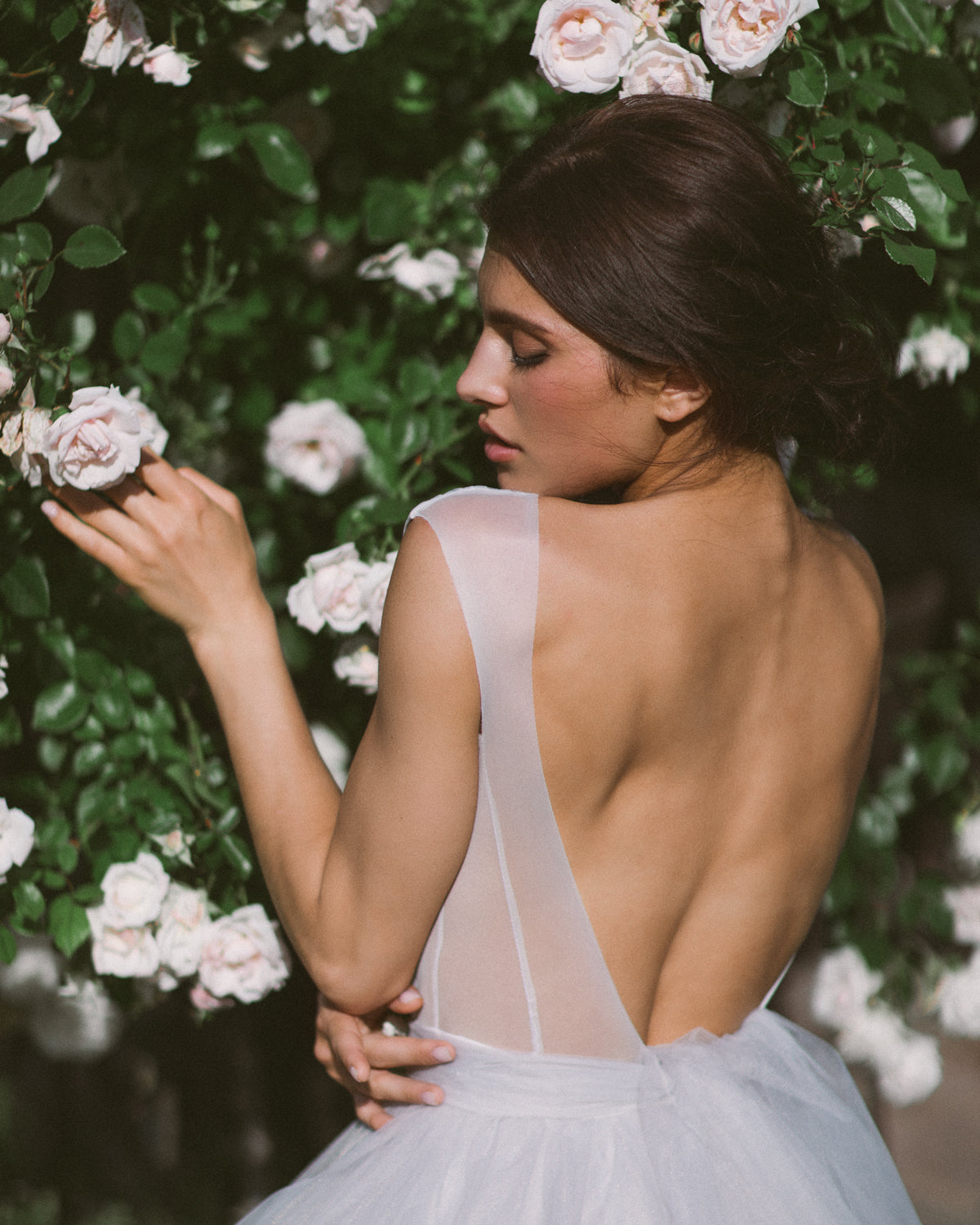 Layered tulle wedding dress 8 US / Light Gray / With silver belt Layered tulle wedding dress 8 US / Light Gray / With silver belt