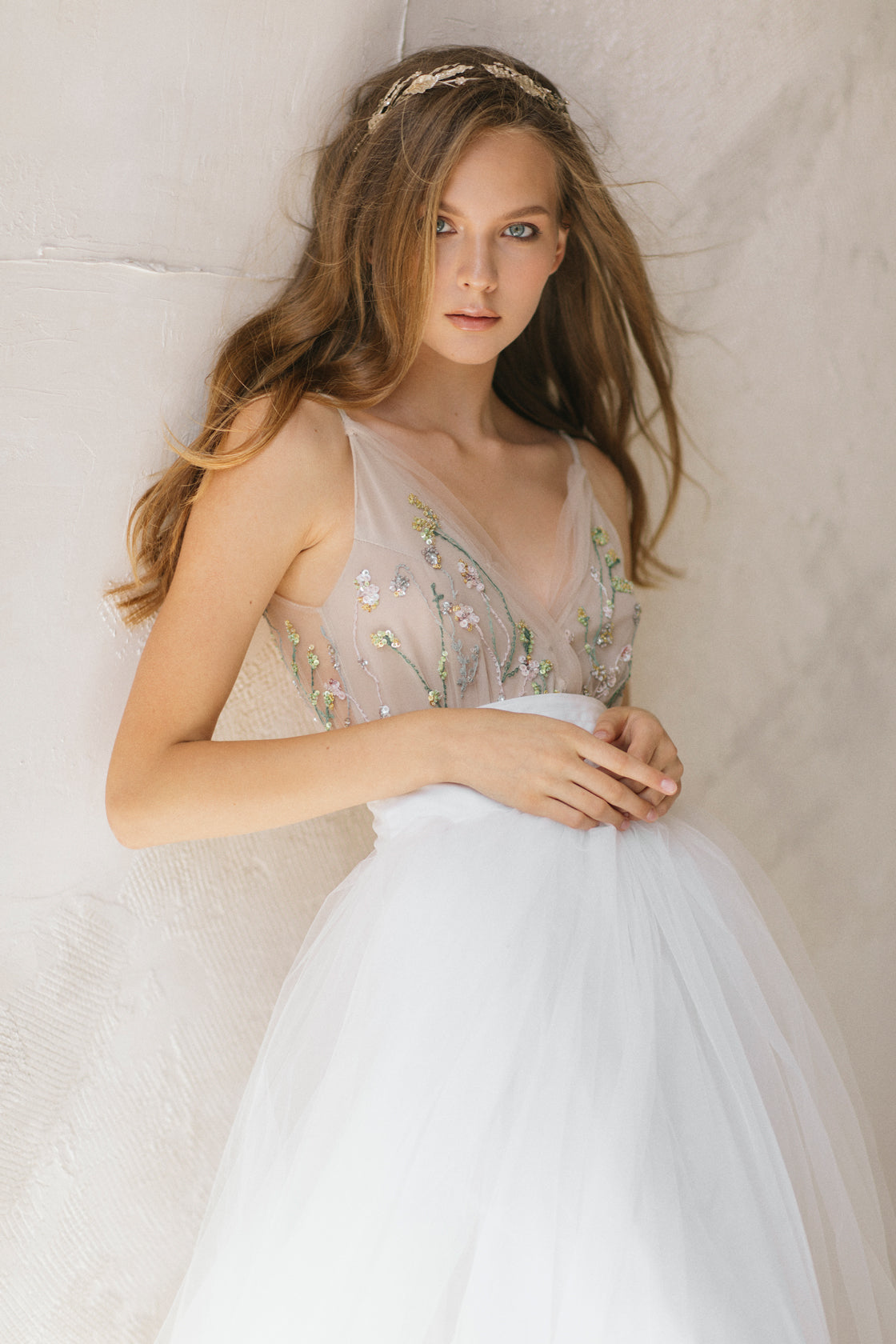 Off white tulle bridal skirt with corset belt photo 7