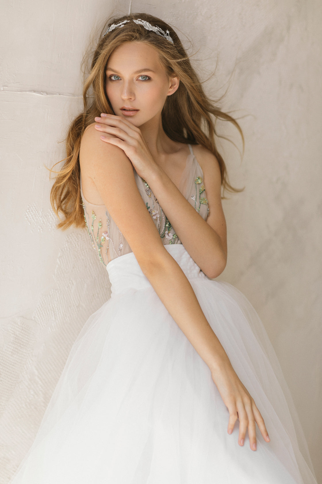 Off white tulle bridal skirt with corset belt photo 2