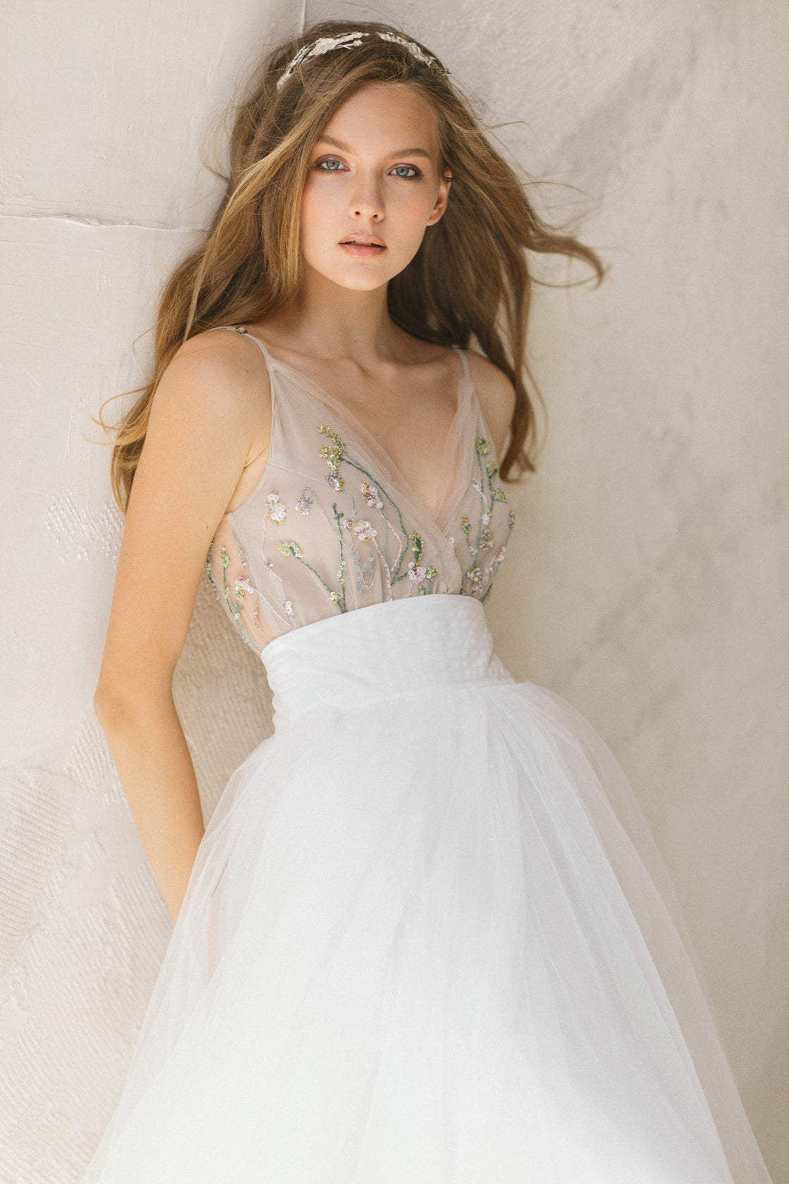 Off white tulle bridal skirt with corset belt photo 8