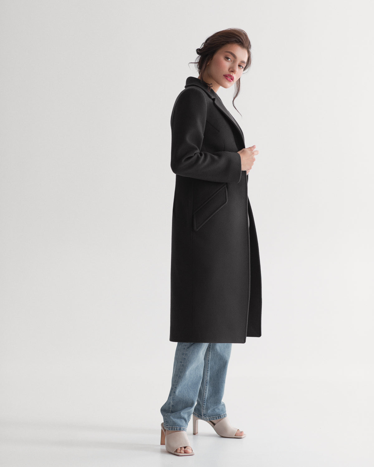 Fitted collarless coat photo 1