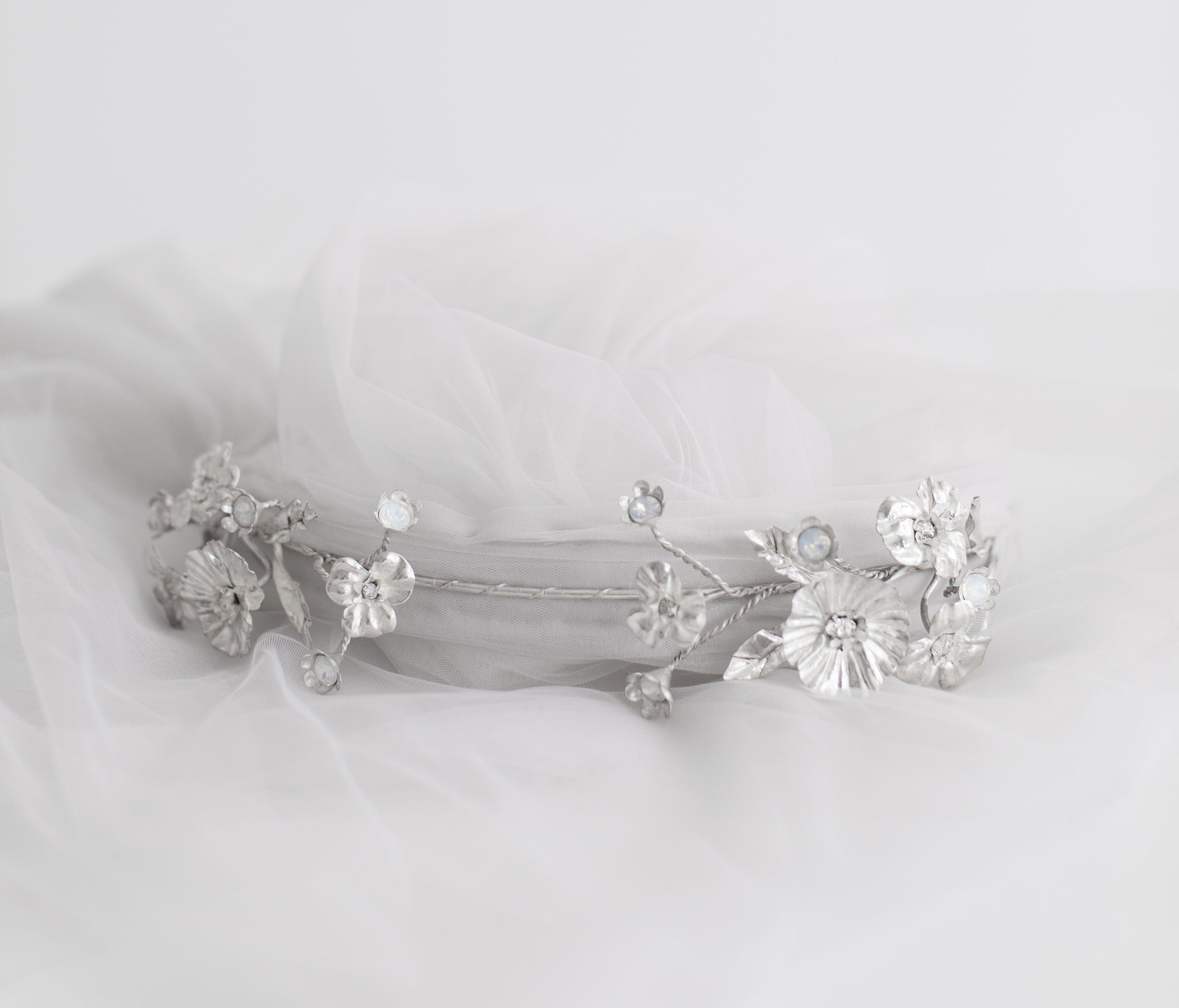 Bridal waist silver belt with crystals photo 1