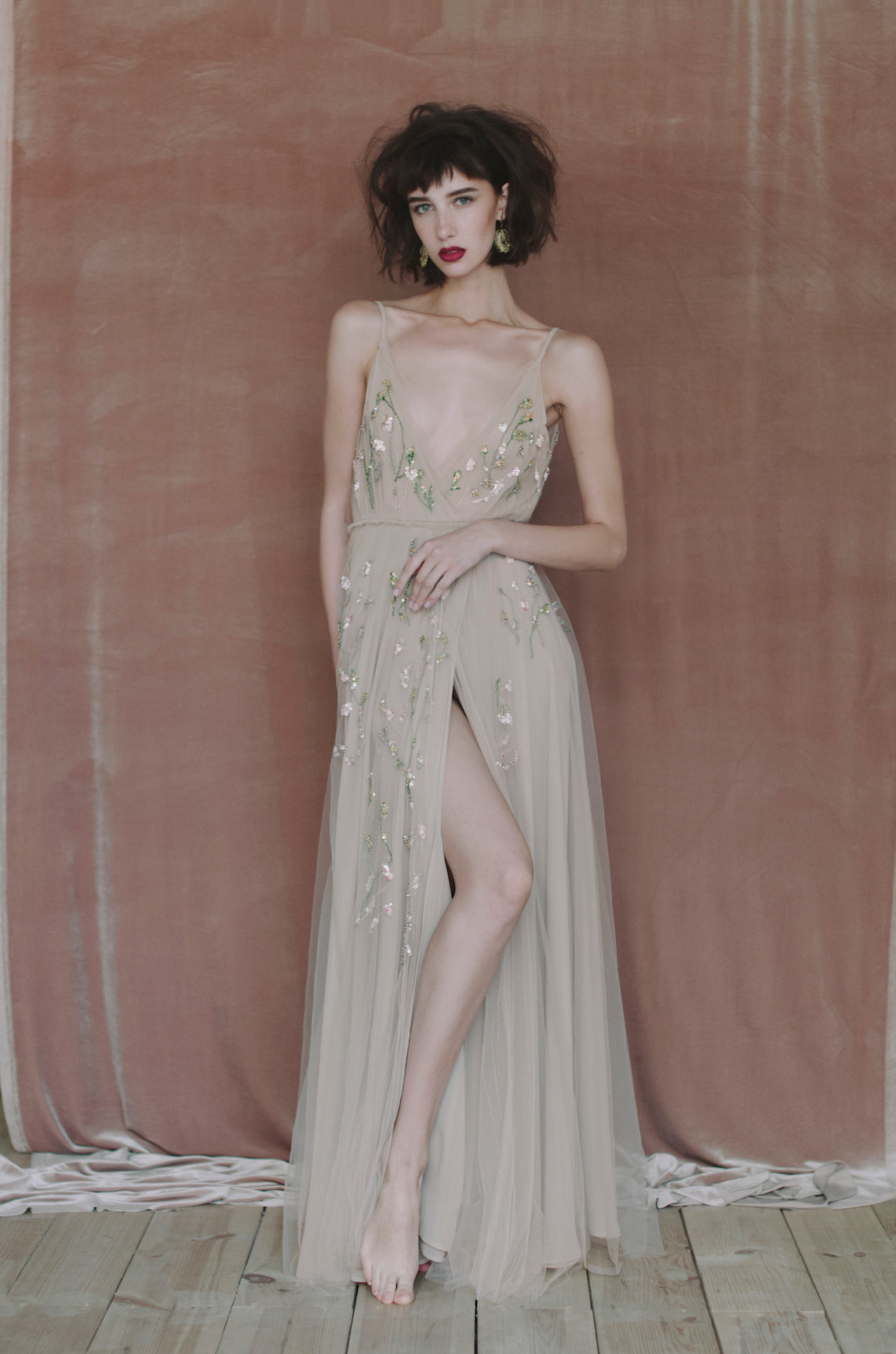 Beige bridal dress 6 US / Seashell Beige bridal dress 6 US / Seashell