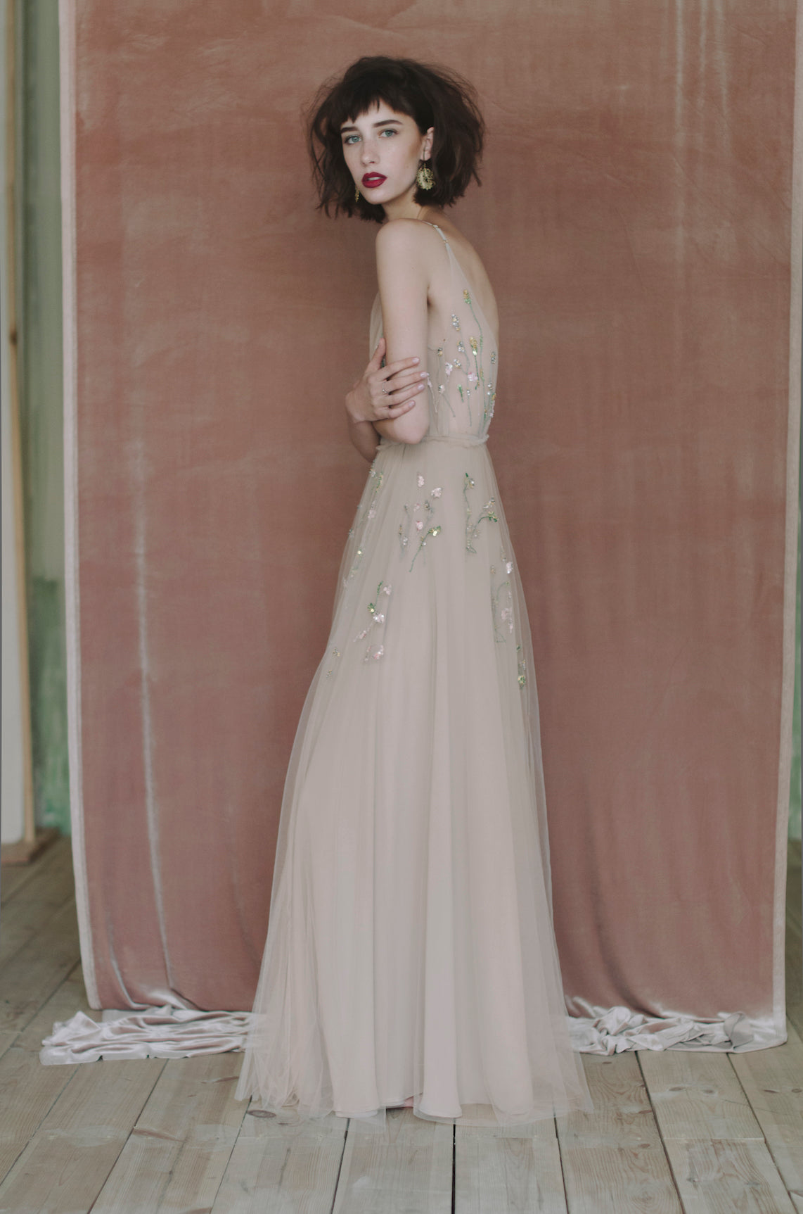 Beige bridal dress 6 US / Seashell