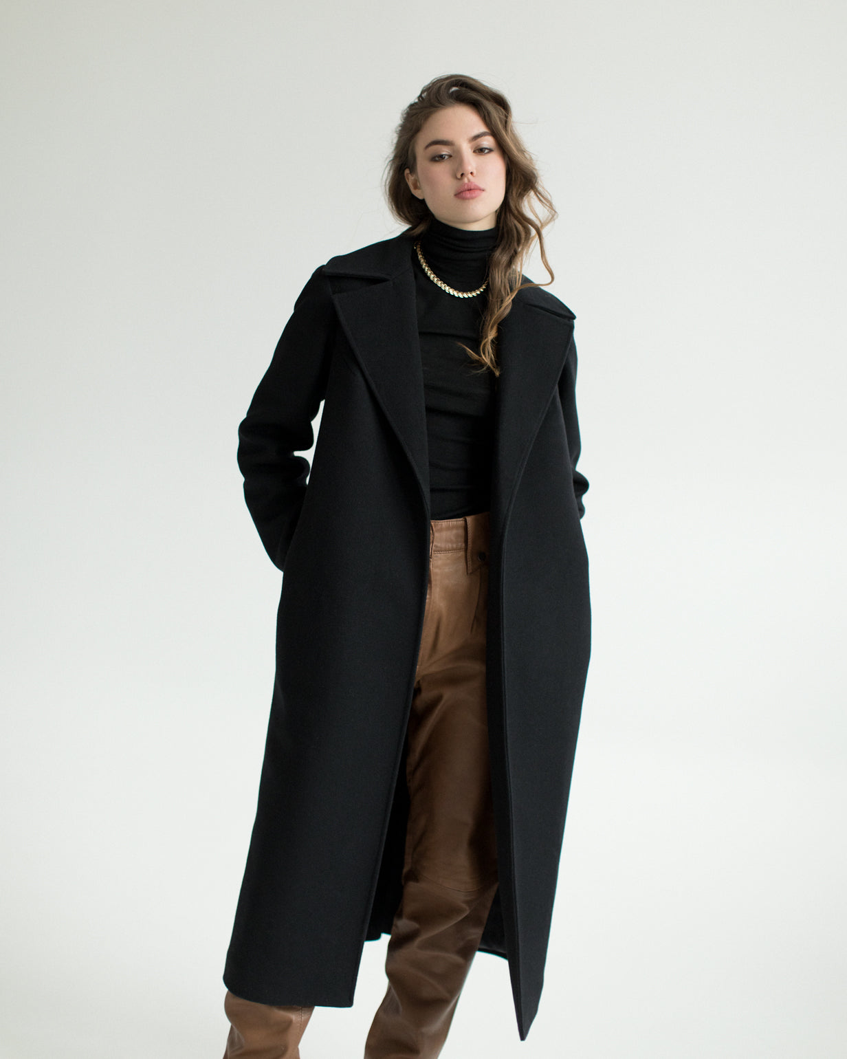 Black autumn cashmere wrap coat photo 5